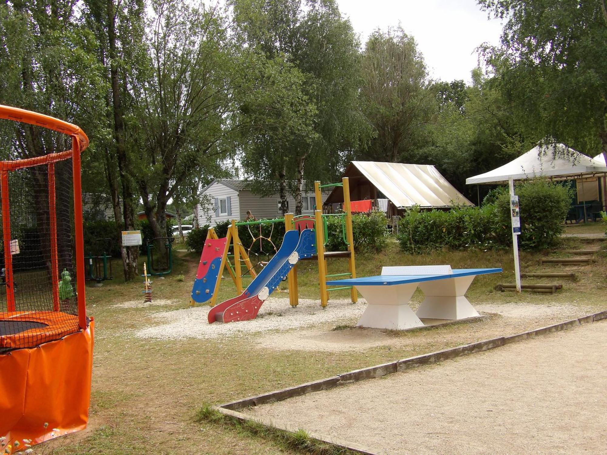 Camping Smile & Braudieres Mezieres-sous-Lavardin ภายนอก รูปภาพ