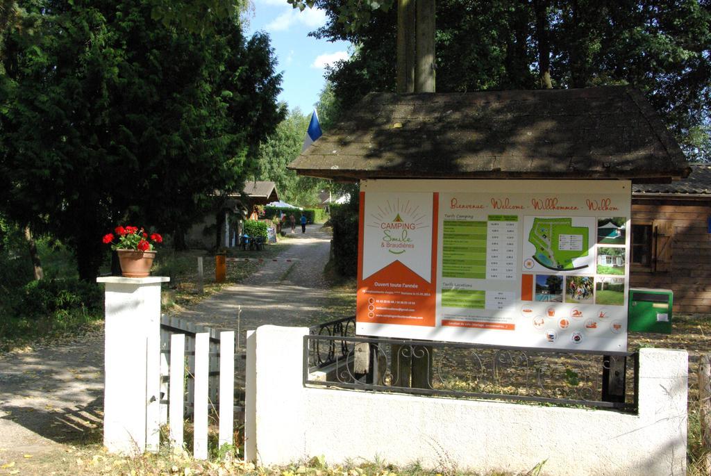 Camping Smile & Braudieres Mezieres-sous-Lavardin ภายนอก รูปภาพ